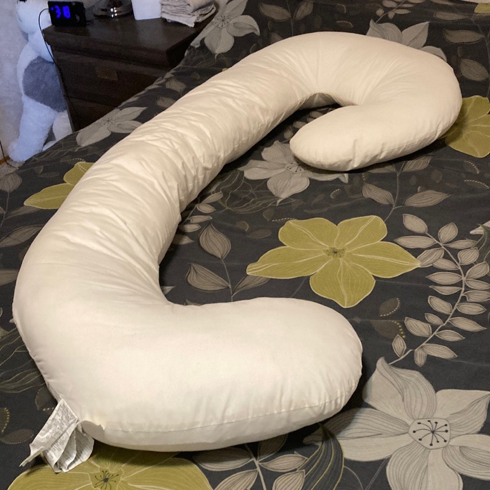 Pregnancy, body pillow